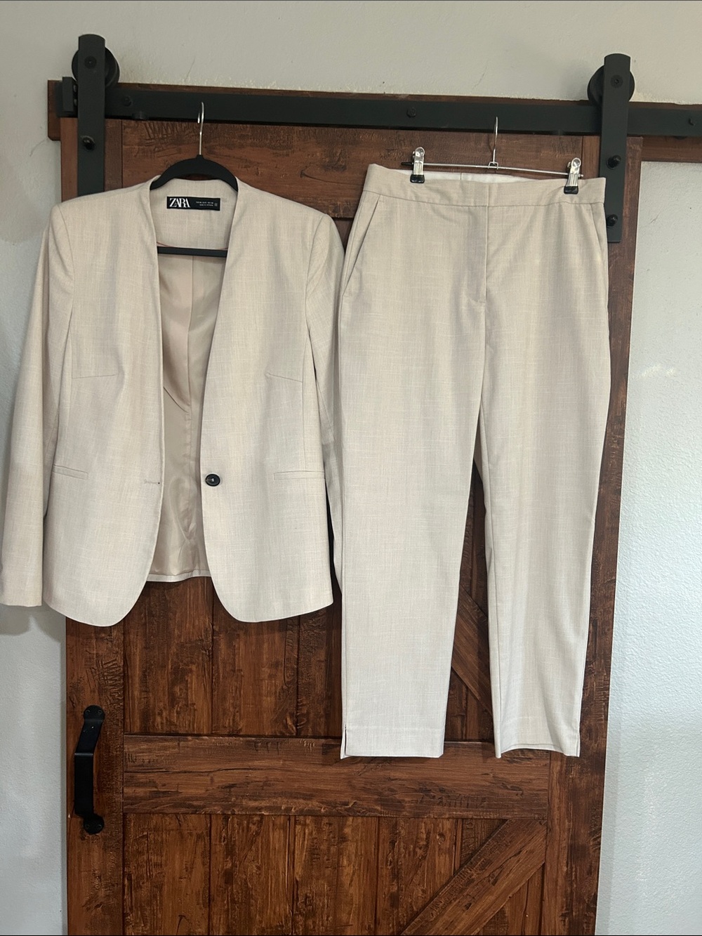 Zara Cream Women's Blazer and Pants Suit
